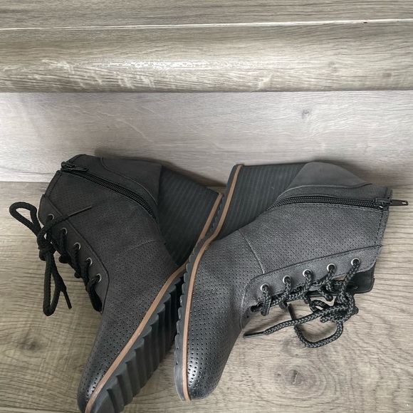 Soul Naturalized Boots Wedge Size 10 Shoes - Picture 7 of 7